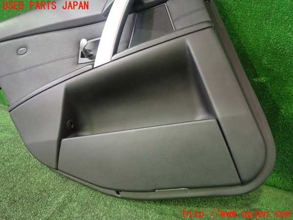 1UPJ-9172141324]BMW M5　E60(NB50)左後ドア内張り 中古_4