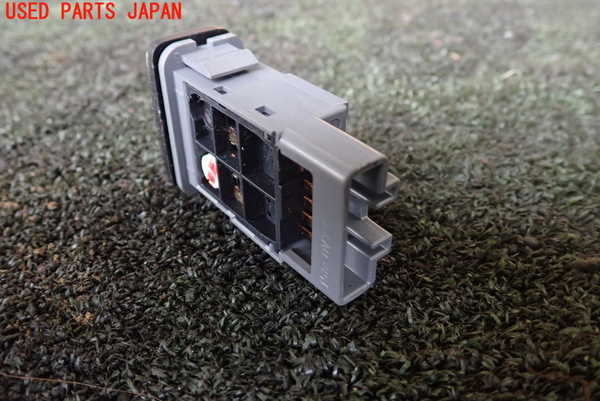 1UPJ-9176246306]FJクルーザー 左ハンドル車(GSJ15L)スイッチ1(リヤデフロック RR DIFT LOCK) 中古_2