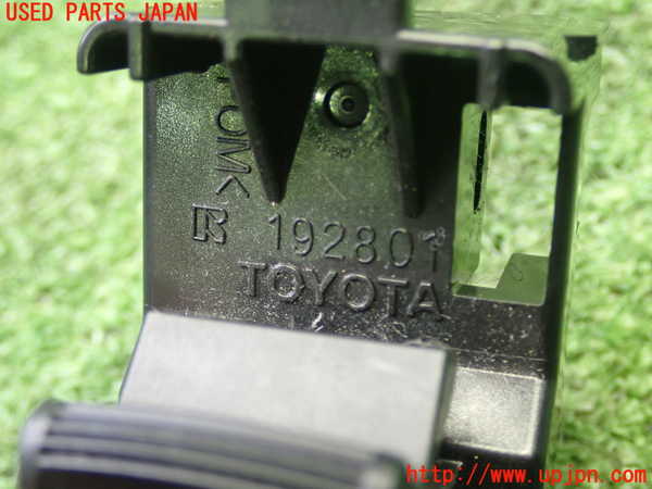 1UPJ-9178756245]ヴォクシー(ノア)(ZRR70W)左前パワーウィンドウスイッチ 中古_4