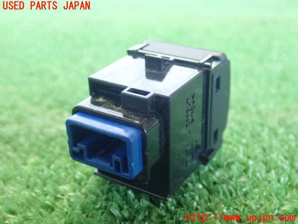 2UPJ-9182816306]ヤリス(YARIS)(MXPA10)スイッチ1 (ヘッドライトレベライザー) 中古_2