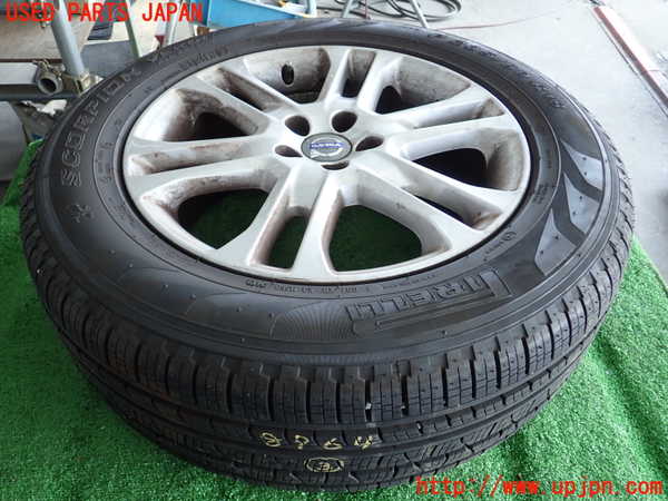 2UPJ-9189649043]ボルボXC60(DD4204TXC)タイヤ　ホイール　1本③ 235/60R18 中古_1