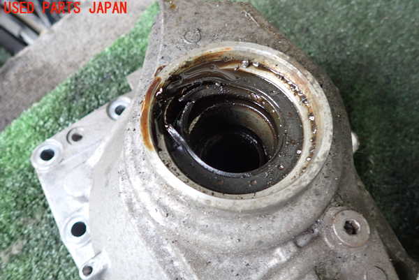 1UPJ-9190554350]ポルシェ・パナメーラ 4S(970M48A)フロントデフ 中古_3