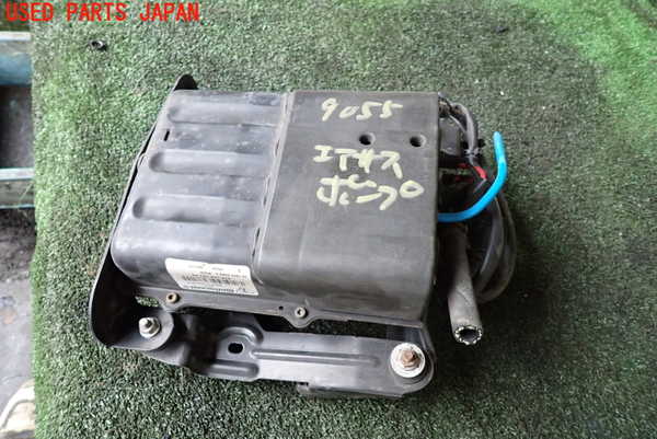 1UPJ-9190555535]ポルシェ・パナメーラ 4S(970M48A)エアサスポンプ 中古_1