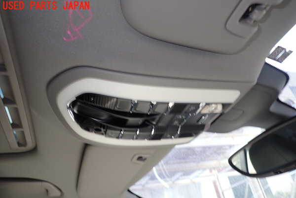 1UPJ-9190556411]ポルシェ・パナメーラ 4S(970M48A)ルームランプ1（1列目） 中古_1