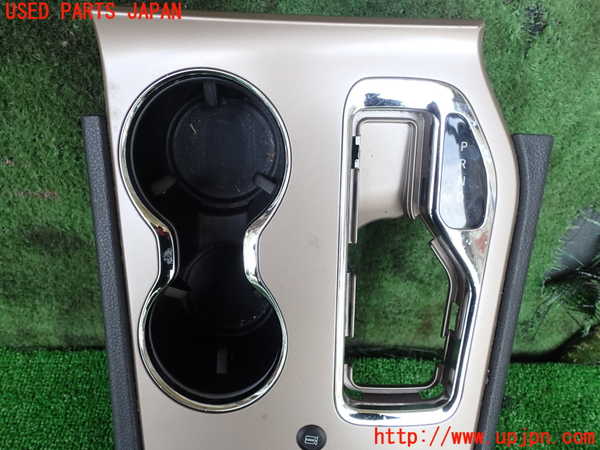 1UPJ-9194247810]ジープグランドチェロキー(WK36T)ドリンクホルダー 中古_2