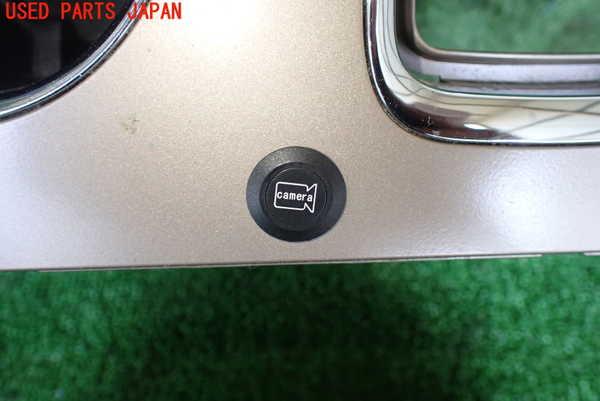 1UPJ-9194247810]ジープグランドチェロキー(WK36T)ドリンクホルダー 中古_3