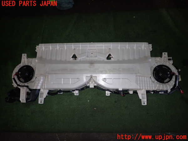 5UPJ-9198806082]レジアスエース(ハイエース200系)(KDH206V)エバポレーター2 中古_4