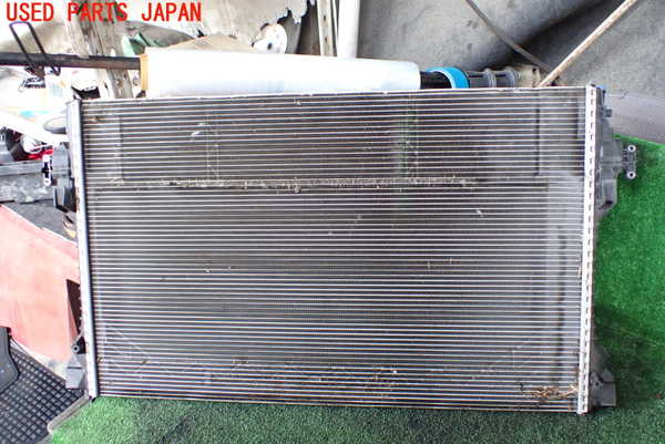 1UPJ-9210022321]ポルシェ・パナメーラ 4(970M46)ラジエーター1 中古_3