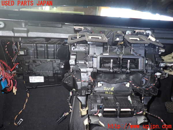 1UPJ-9212146081]BMW アクティブハイブリッド5(AH5)(FZ35 F10)エバポレーター1 中古_1