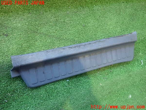 5UPJ-9212257740]ランクル80系(FZJ80G)スカッフプレート 中古_2