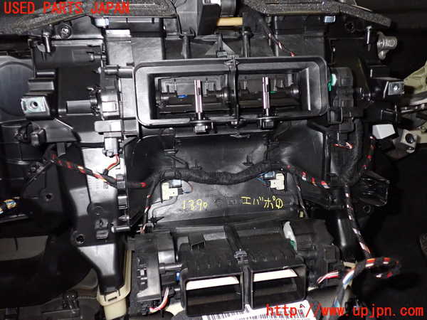 1UPJ-9213906081]BMW アクティブハイブリッド5(AH5)(FZ35 F10)エバポレーター1 中古_2