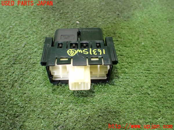 5UPJ-9216316309]プリウス(ZVW51)スイッチ4 (AC100V) 中古_2