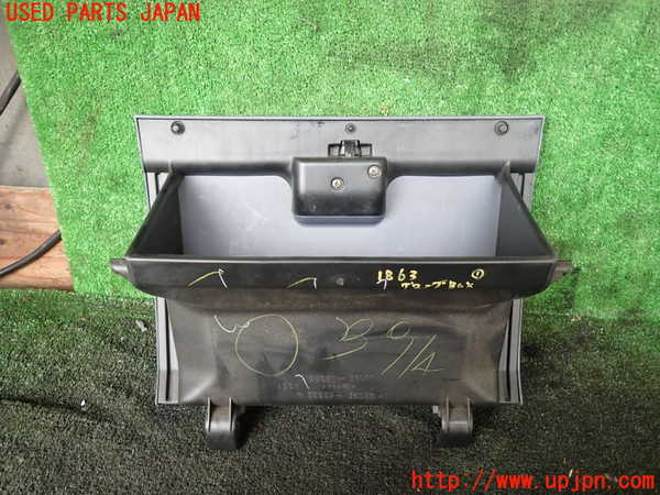 5UPJ-9218637516]ハイラックスサーフ(RZN185W)グローブボックス1 中古_4