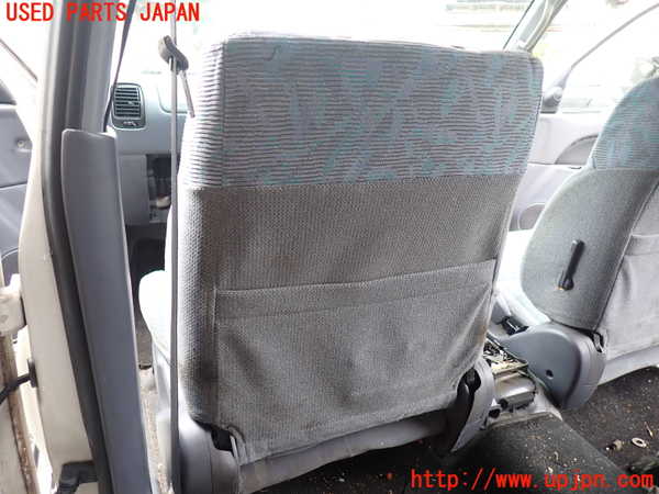 5UPJ-9218637065]ハイラックスサーフ(RZN185W)助手席シート 中古_4
