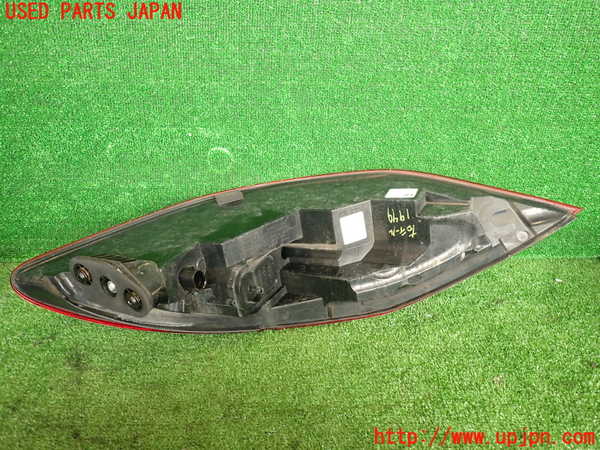 2UPJ-9219491530]ポルシェ・パナメーラ(970M46)右テールランプ 中古_2