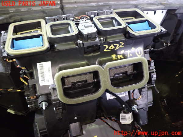 1UPJ-9220226081]ベンツ CLS350(218359C C218)エバポレーター1 中古_2