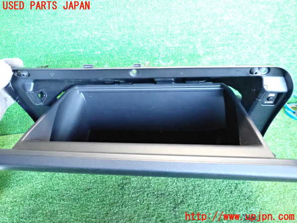 2UPJ-9220607516]クラウン ロイヤル(GRS210)グローブボックス1 中古_2