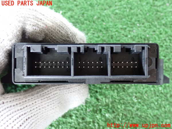 2UPJ-9221036153]ポルシェ・カイエン(92AM5502A)コンピューター8 (駐車距離制御ユニット ) 中古_2