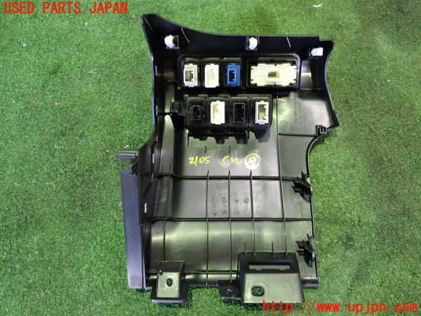 2UPJ-9221056313]エクリプスクロス PHEV(GL3W)スイッチ8 (ヘッドアップディスプレイ・光軸調整ダイヤル　その他) 中古_3