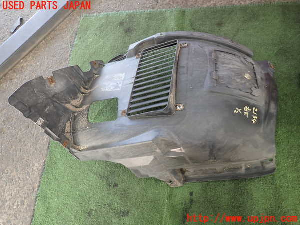 2UPJ-9221341090]BMW 135i クーペ(UC35)(E82)右前フェンダーライナー 中古_2