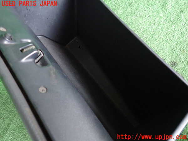 5UPJ-9221567516]スープラ(GA70H)グローブボックス1 中古_4