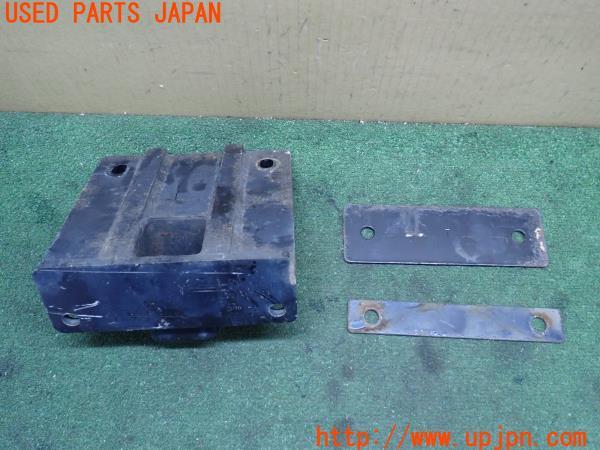 3UPJ=9221690042]ハイラックスサーフ(KDN215W)前期 社外 ヒッチブラケット 中古_2