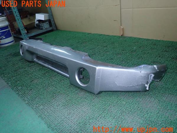 3UPJ=9223470048]ジムニー(JB23W 10型)APIO? アピオ? フロントバンパーガーニッシュ 中古_3