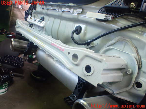 5UPJ-9223671614]GR86(BRZ)(ZN8)リアバンパーホースメント 中古_3