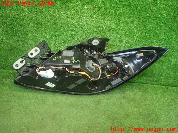 5UPJ-9223671536]GR86(BRZ)(ZN8)左テールランプ 中古_3
