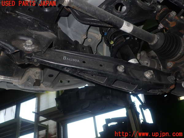 5UPJ-9223675227]GR86(BRZ)(ZN8)左リアロアアーム2 中古_2