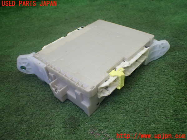 5UPJ-9223676741]GR86(BRZ)(ZN8)ヒューズボックス1 中古_2