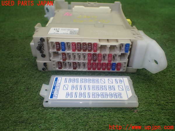 5UPJ-9223676741]GR86(BRZ)(ZN8)ヒューズボックス1 中古_3