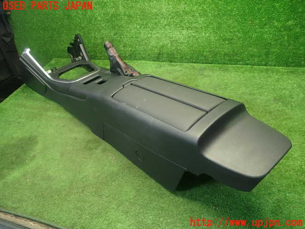 5UPJ-9223677540]GR86(BRZ)(ZN8)センターコンソール 中古_2