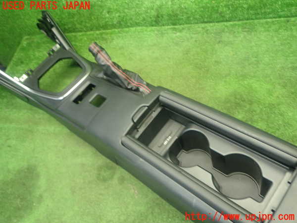 5UPJ-9223677540]GR86(BRZ)(ZN8)センターコンソール 中古_4