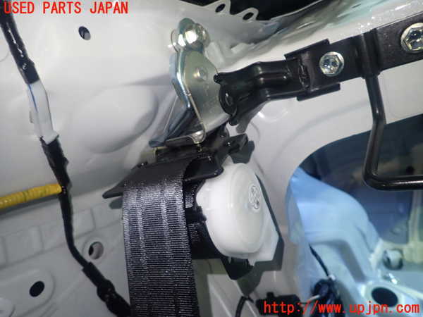 5UPJ-9223677155]GR86(BRZ)(ZN8)右2列目シートベルト 中古_4