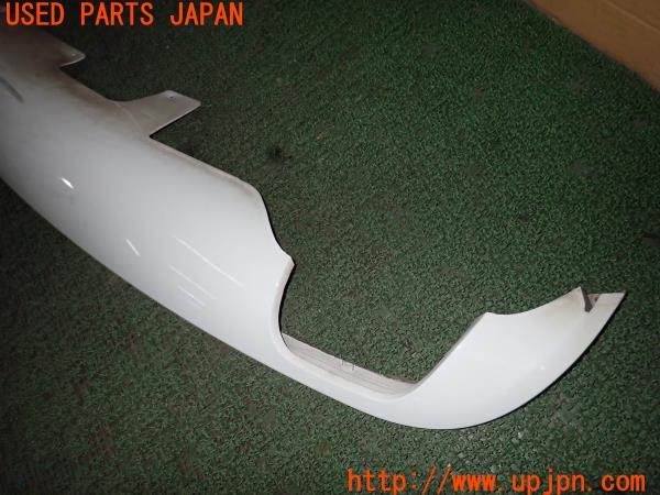 3UPJ=9224000058]BMW Z4 ロードスター(BT22 E85)前期 純正 リアバンパー ガーニッシュ マフラーガーニッシュ 中古_3