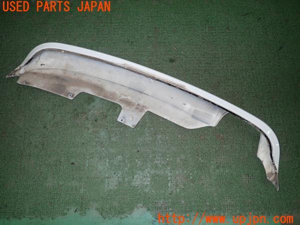 3UPJ=9224000058]BMW Z4 ロードスター(BT22 E85)前期 純正 リアバンパー ガーニッシュ マフラーガーニッシュ 中古_4