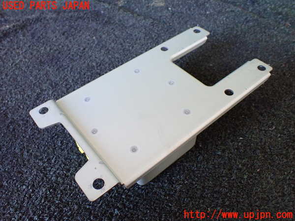 1UPJ-9224106145]デリカ スペースギア(PD6W)エアバッグコンピューター 中古_3