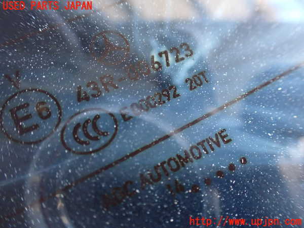 2UPJ-9224171560]ベンツ C250(W205)(205045)リアガラス (43R-006723) 中古_2