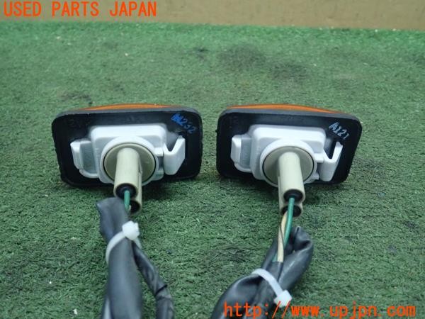 3UPJ=9224340530]ランクルプラド(KZJ78W)後期 XACTA ザクタ 818-58313 サイドマーカー 中古_3