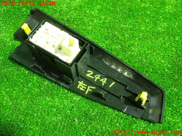 1UPJ-9224416245]カローラ フィールダー ハイブリッド(NKE165G)左前パワーウィンドウスイッチ 中古_2