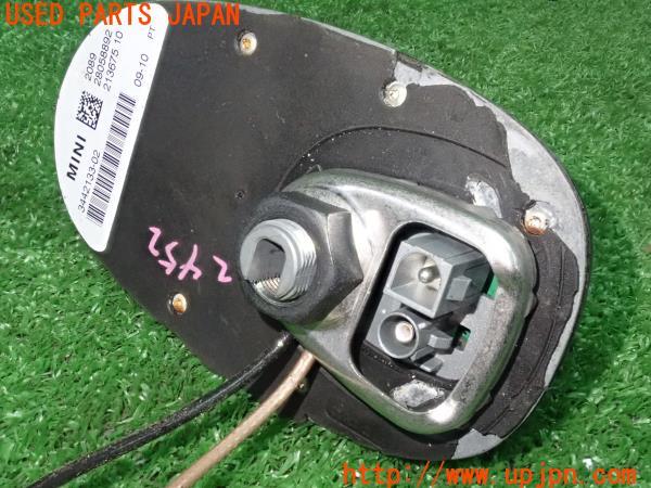 3UPJ=9224520510]BMW ミニ ジョンクーパーワークス(MFJCW R56)ショートアンテナ カーボン ベース付3442133-02 中古_3