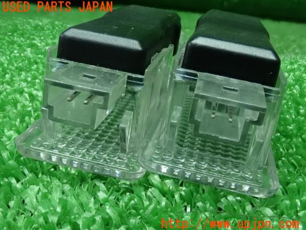 3UPJ=9224520590]BMW ミニ ジョンクーパーワークス(MFJCW R56)社外 カーテシランプ① メーカーロゴ 中古_4