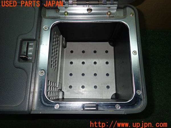 3UPJ=9224590631]デリカスターワゴン(P35W)純正 クーラーボックス 冷蔵庫 製氷 温蔵 難有 中古_4