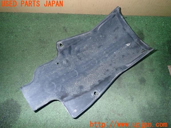 3UPJ=9224630060]ヤマハ SR400(RH16J)純正 リアインナーフェンダー 中古_3