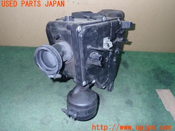 3UPJ=9224630127]ヤマハ SR400(RH16J)純正 エアクリーナーボックス 中古_3