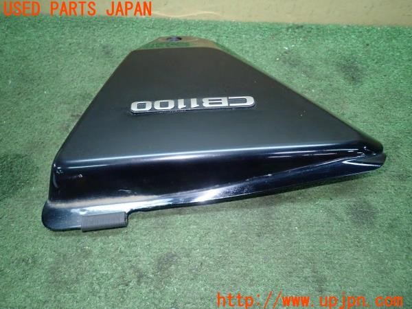 3UPJ=9224650008]ホンダ CB1100(SC65)純正 83610-MGC-0000 サイドカバー 右 中古_4
