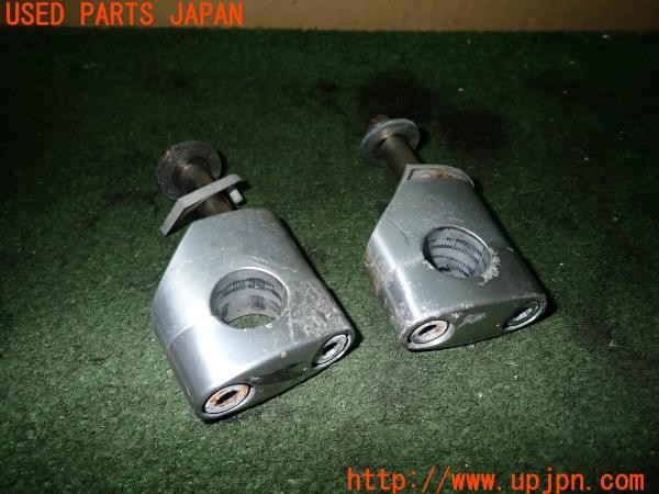 3UPJ=9224650556]ホンダ CB1100(SC65)純正 ハンドルクランプ 中古_2