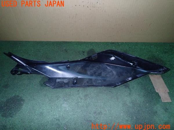 3UPJ=9224660010]カワサキ ニンジャ400(EX400G)純正 36041-0038 シートカウル 右 中古_4
