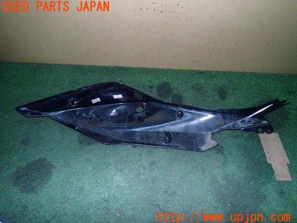 3UPJ=9224660011]カワサキ ニンジャ400(EX400G)純正 36041-0037 シートカウル 左 中古_3